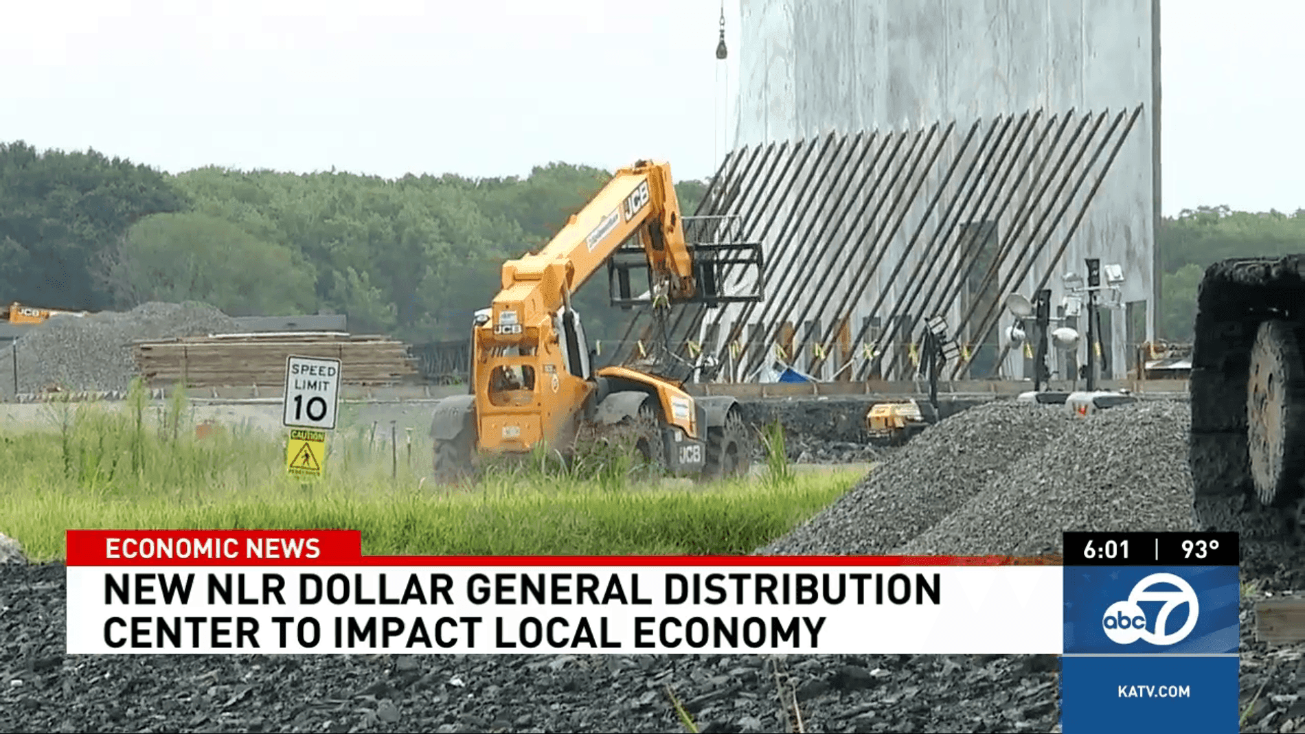 Arkansas officials celebrate new Dollar General distribution center as a triumph in local economic development